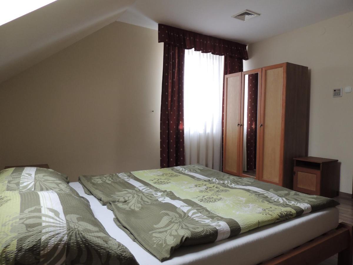 Verba Tanya Bed and Breakfast Kotaj Rum bild